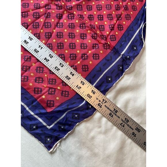 Sally Lee 50s 60s Silk Hand Rolled Japan 16"‎ x 17" Vintage Handkerchief Hankie - Picture 6 of 6